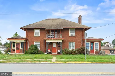 186 N Main St, Spring Grove, PA 17362