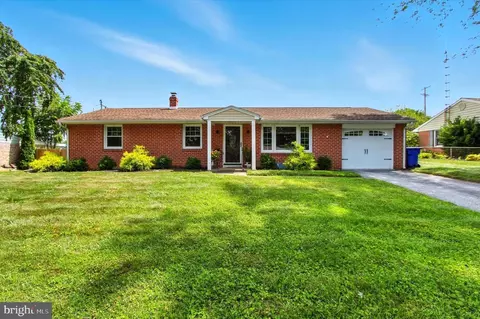 2486 Wildon Dr, York, PA 17403