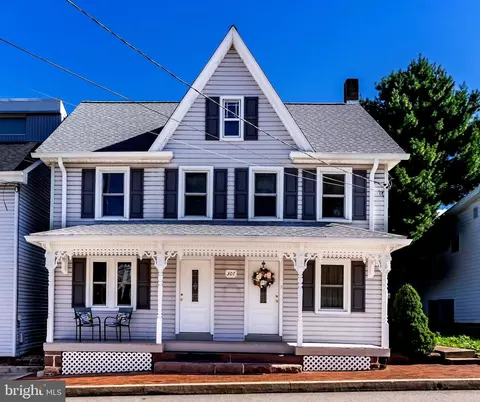 307 W Front St, Lewisberry, PA 17339