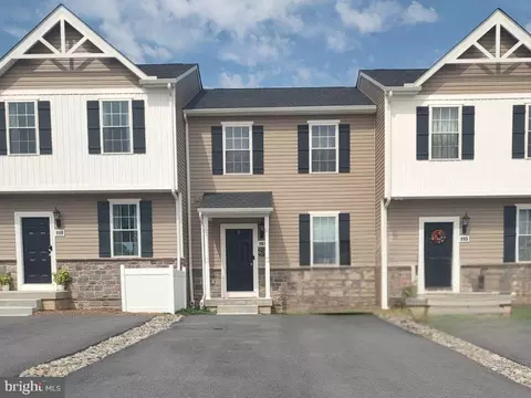 197 Holstein Dr #118, Hanover, PA 17331
