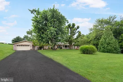 189 Hametown Rd, New Freedom, PA 17349