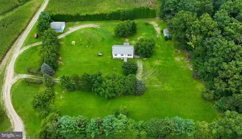 7296 Blue Hill Rd, Glenville, PA 17329