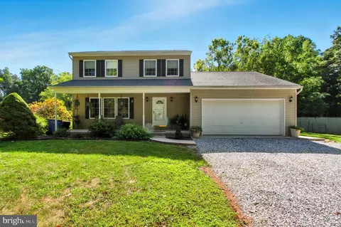 172 Park Dr, Dover, PA 17315
