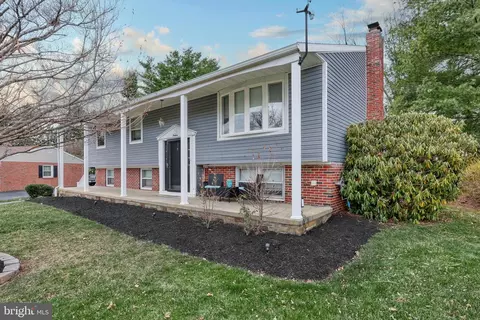 14 Covington Dr, Shrewsbury, PA 17361