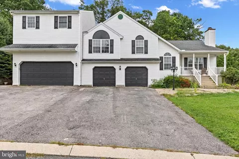 151 Cold Stream Trl, Felton, PA 17322