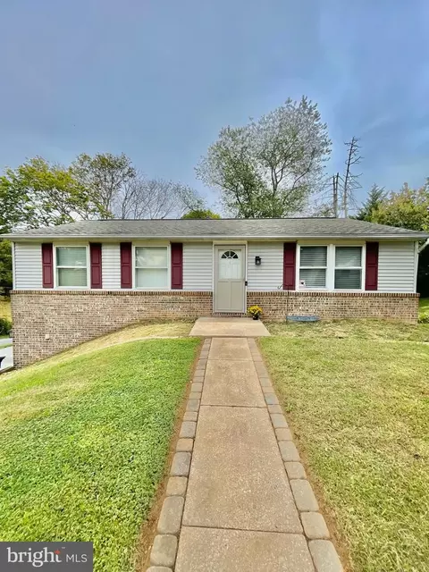 1 Valley View Rd, York, PA 17403