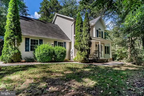 565 Nauvoo Rd, Lewisberry, PA 17339