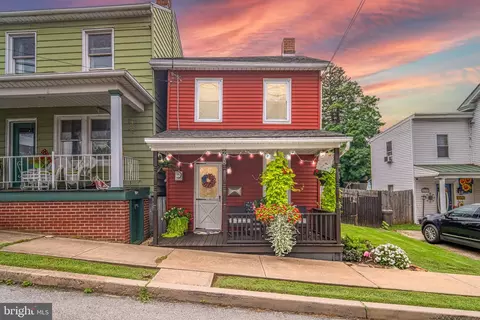 218 S 2nd St, Wrightsville, PA 17368