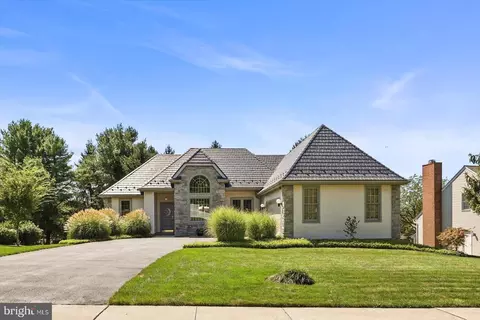 3372 Overview Dr, York, PA 17406