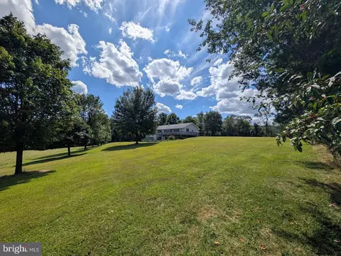 635 Observatory Dr, Lewisberry, PA 17339