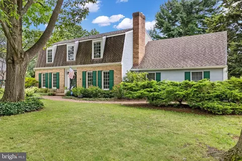 1160 Detwiler Dr, York, PA 17404
