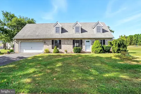 2505 Manor Rd, York, PA 17408