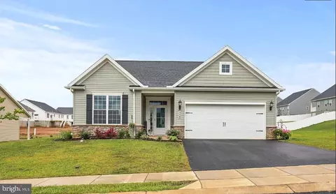 279 Edie Cir #116, Stewartstown, PA 17363