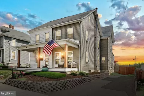 254 W High St, Red Lion, PA 17356