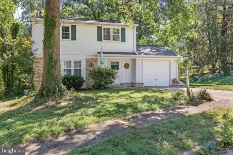 8 Redwood Pl, Camp Hill, PA 17011