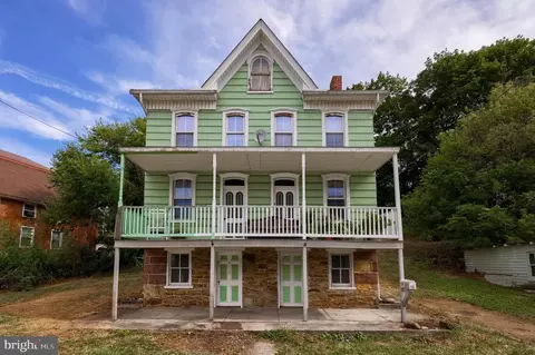 23 E George St, Yoe, PA 17313