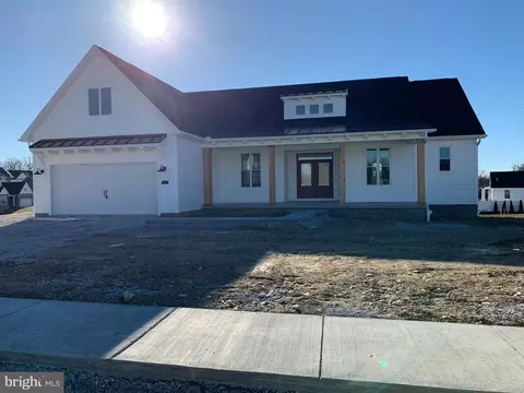 111 Onyx Dr #55, Hanover, PA 17331