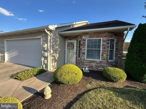 516 Parkview Ln #134, Hanover, PA 17331