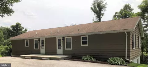 4761 Baer Valley Ln, Hellam, PA 17406