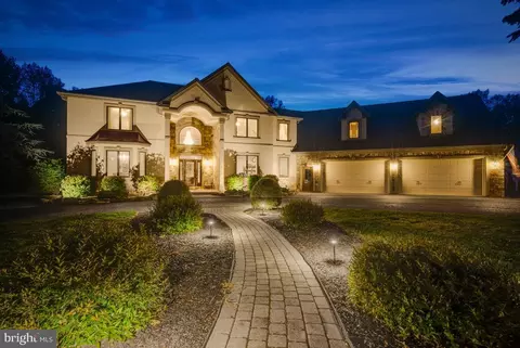 708 Bencru Ave, Mechanicsburg, PA 17055