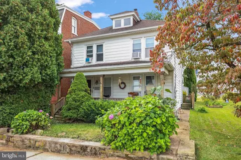 56 E Frederick St, Dallastown, PA 17313