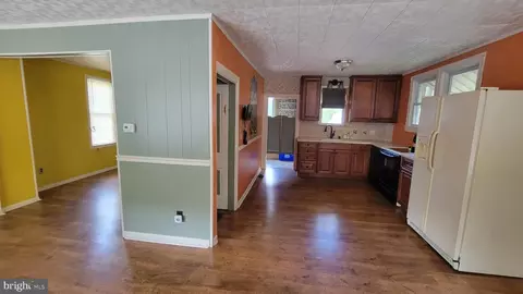 Entry Way - 8 E Main St, Windsor, PA 17366 photo 4 of 6