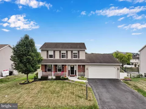 151 Martel Cir, Dillsburg, PA 17019