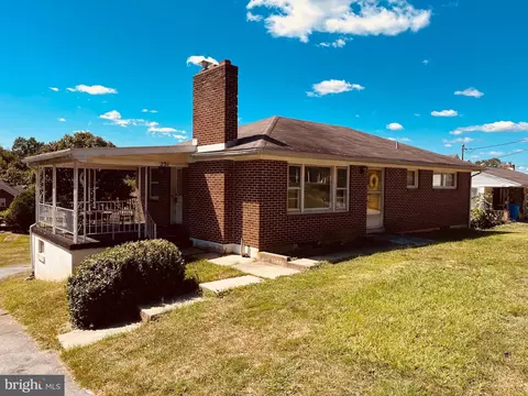 251 Spanglers Mill Rd, New Cumberland, PA 17070
