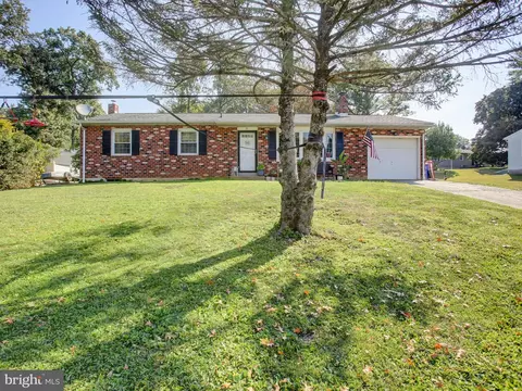 32 Washington Rd, New Freedom, PA 17349