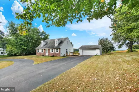 2748 Jefferson Rd, Spring Grove, PA 17362