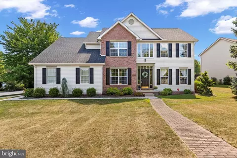 2054 Aslan Dr, York, PA 17404