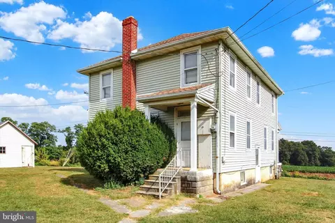 Exterior - 2040 Windsor Rd, Windsor, PA 17366 photo 4 of 4