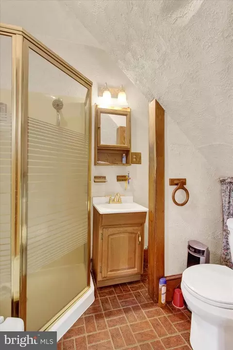 Bath - 2040 Windsor Rd, Windsor, PA 17366 photo 1 of 2