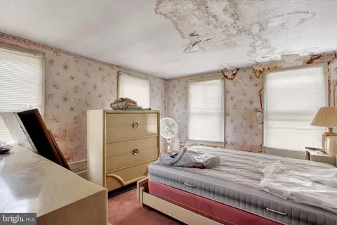 Bedroom - 2040 Windsor Rd, Windsor, PA 17366 photo 1 of 2