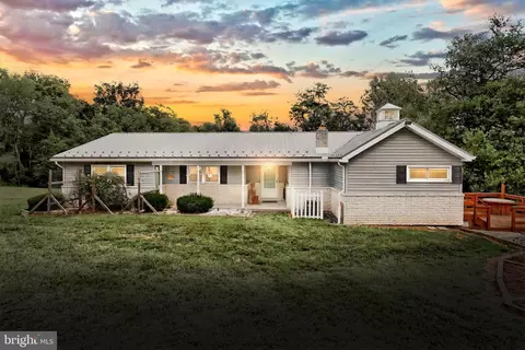 15 Overlook Dr, Wrightsville, PA 17368