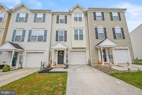 4144 Trabert Ct, Dover, PA 17315