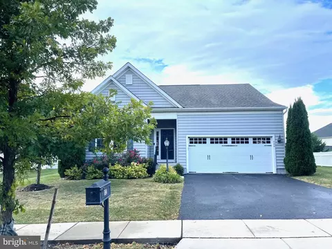 584 W Ore St, Seven Valleys, PA 17360