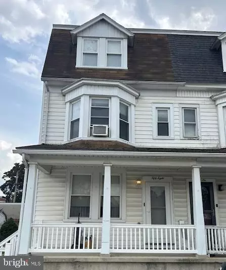 58 E Railroad St, Spring Grove, PA 17362