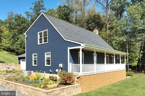 Exterior - 8015 Gnatstown Rd, Hanover, PA 17331 photo 1 of 12