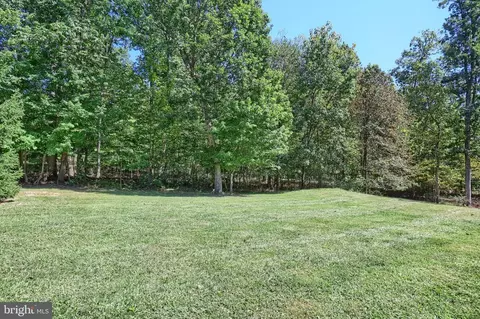 Exterior - 8015 Gnatstown Rd, Hanover, PA 17331 photo 10 of 12