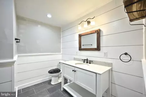 Bath - 8015 Gnatstown Rd, Hanover, PA 17331 photo 5 of 5