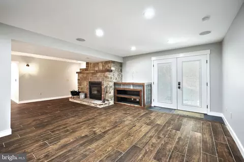 Living - 8015 Gnatstown Rd, Hanover, PA 17331 photo 5 of 7