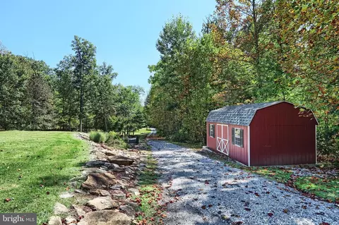 Exterior - 8015 Gnatstown Rd, Hanover, PA 17331 photo 7 of 12