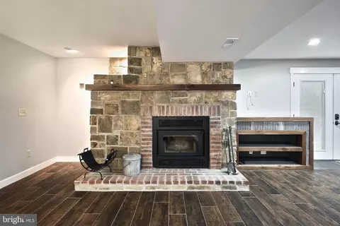 Living - 8015 Gnatstown Rd, Hanover, PA 17331 photo 7 of 7
