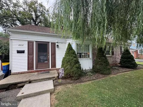 2232 Dixie Dr, York, PA 17402