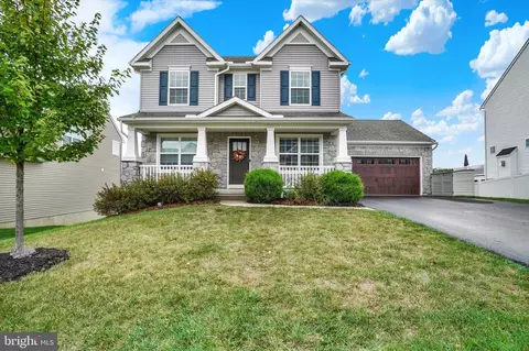 705 Seaton Dr, York, PA 17402