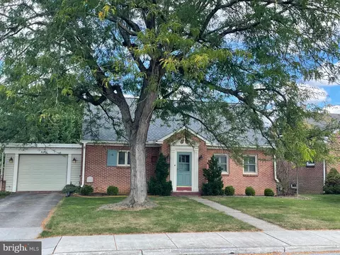 430 Baer Ave, Hanover, PA 17331