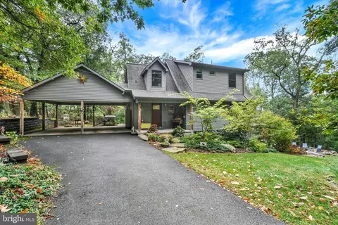 3327 Deininger Rd, York, PA 17406