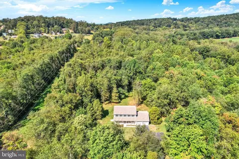 1735 Temple School Rd, Dover, PA 17315
