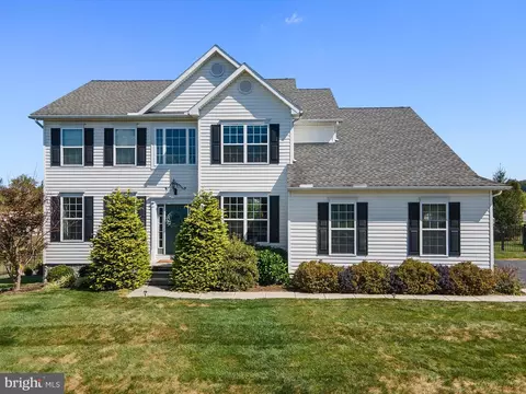12 Boulder Rd, Hanover, PA 17331